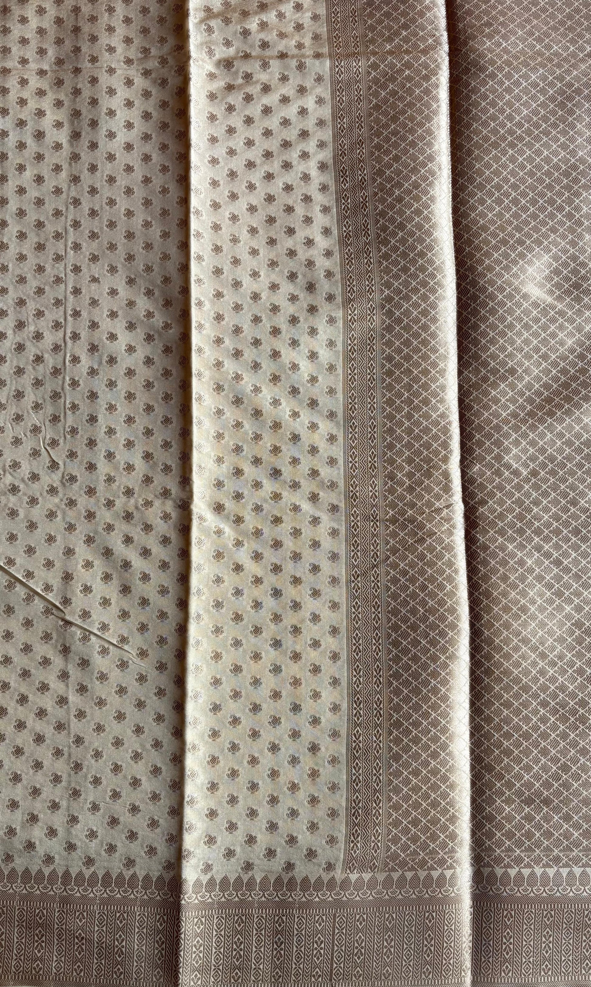 White Banarasi silk saree